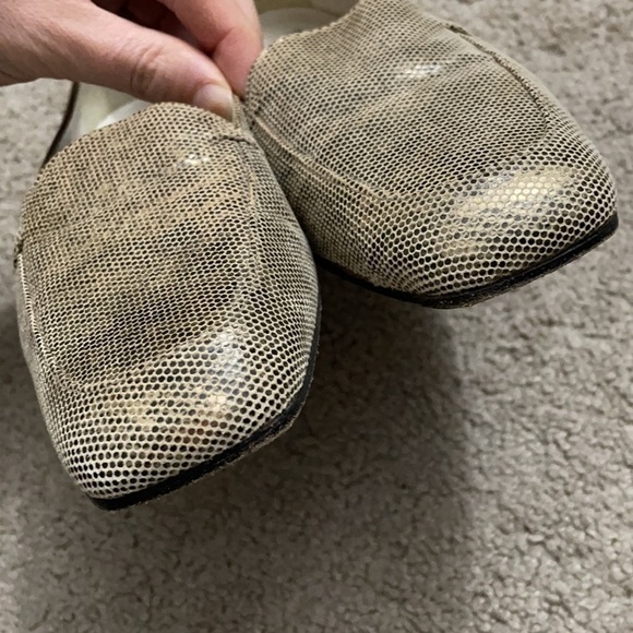 Stuart Weitzman Loafer Flat Gold Accent Snakeskin square toe leather soles - Picture 9 of 17